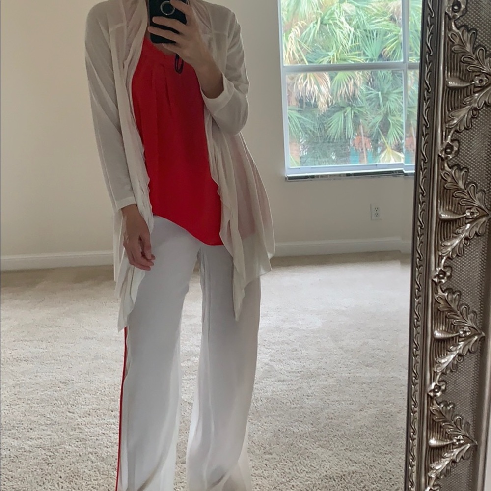 White/Ivory with orange/red trim size 6 - Picture 6 of 16